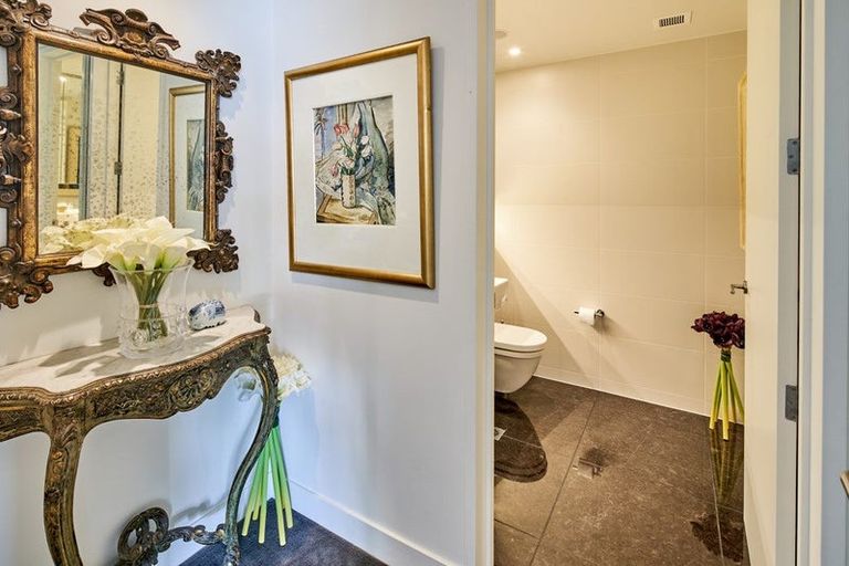 Photo of property in Clyde Quay Wharf, 2b/6 Clyde Quay Wharf, Te Aro, Wellington, 6011