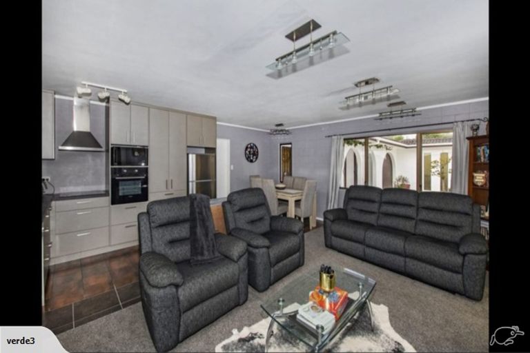 Photo of property in 24 Escalona Street, Te Kamo, Whangarei, 0112