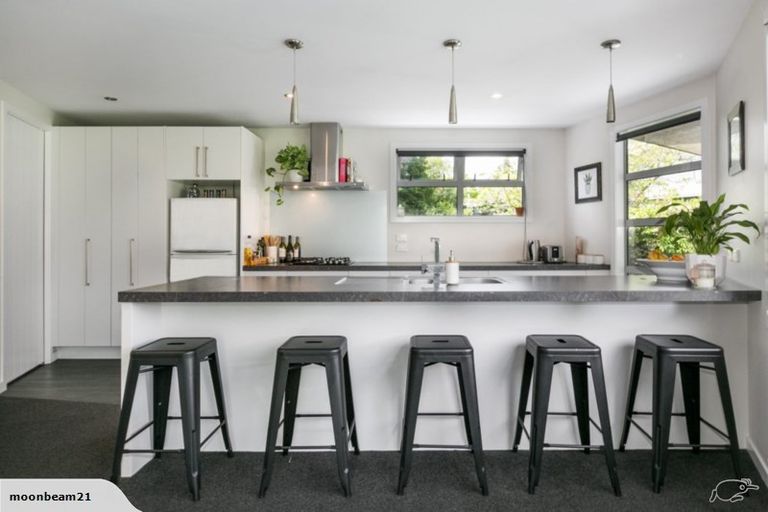 Photo of property in 9a Saint Hill Lane, Havelock North, 4130