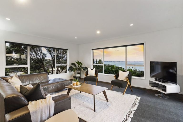 Photo of property in 50 Hadfield Street, Beach Haven, Auckland, 0626