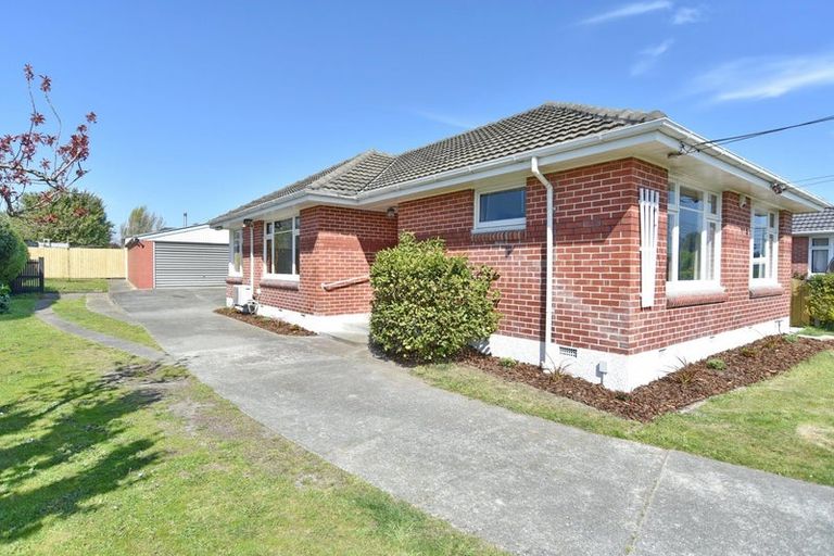 Photo of property in 28 Wimborne Crescent, Aranui, Christchurch, 8061