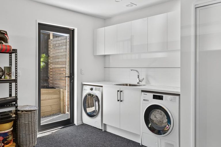 Photo of property in 6 Round Hill Rise, Cracroft, Christchurch, 8022