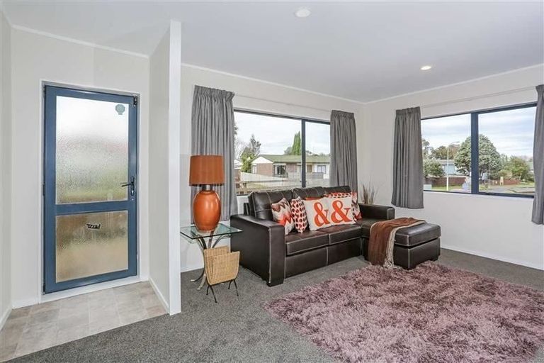 Photo of property in 1/34 Limond Street, Randwick Park, Auckland, 2105