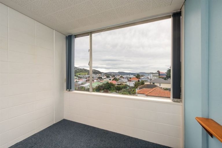 Photo of property in Beresford Apartments, 18/118 Russell Terrace, Berhampore, Wellington, 6023