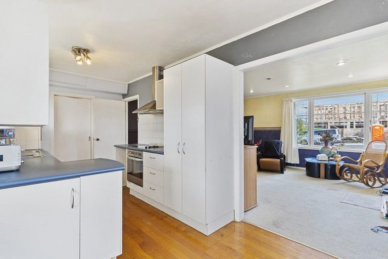 Photo of property in 8 Poto Street, Te Atatu South, Auckland, 0610