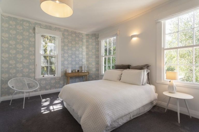 Photo of property in 25 Burnell Avenue, Thorndon, Wellington, 6011