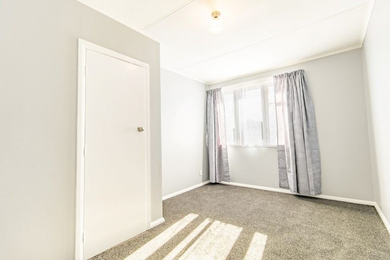 Photo of property in 22 Willis Street, Bader, Hamilton, 3206