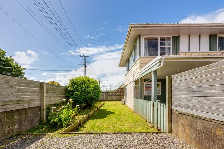 Photo of property in 4/1 Waikare Avenue, Waiwhetu, Lower Hutt, 5010