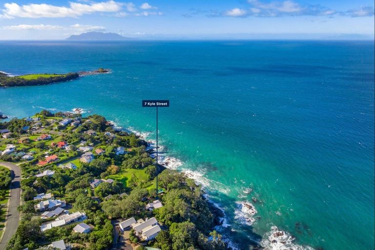 Photo of property in 7 Kyle Street, Leigh, 0985