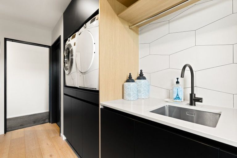 Photo of property in 87 Wingatui Road, Mosgiel, 9024