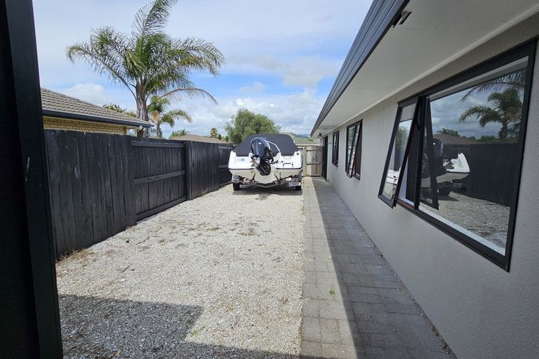 Photo of property in 63 Katerini Grove, Papamoa Beach, Papamoa, 3118