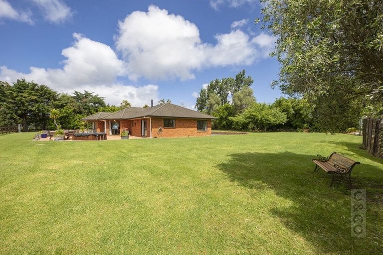 Photo of property in 16 Fletcher Road, Waimauku, 0881