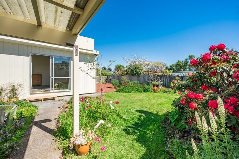 Photo of property in 5 Callender Terrace, Paraparaumu Beach, Paraparaumu, 5032