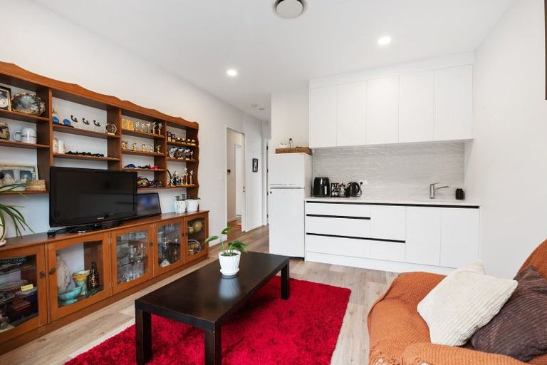 Photo of property in 61 Godfrey Drive, Orewa, 0931