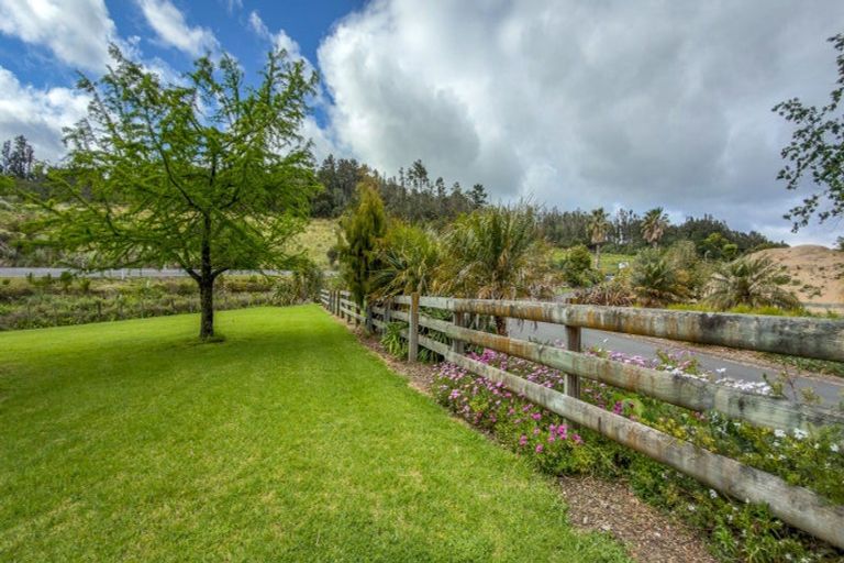 Photo of property in 12 Titoki Lane, Whangamata, 3691
