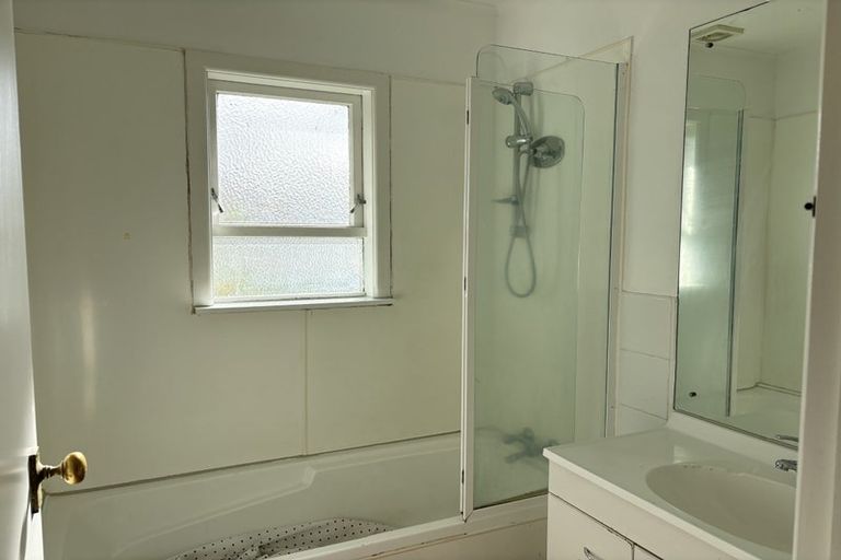 Photo of property in 63 Glamorgan Drive, Torbay, Auckland, 0630