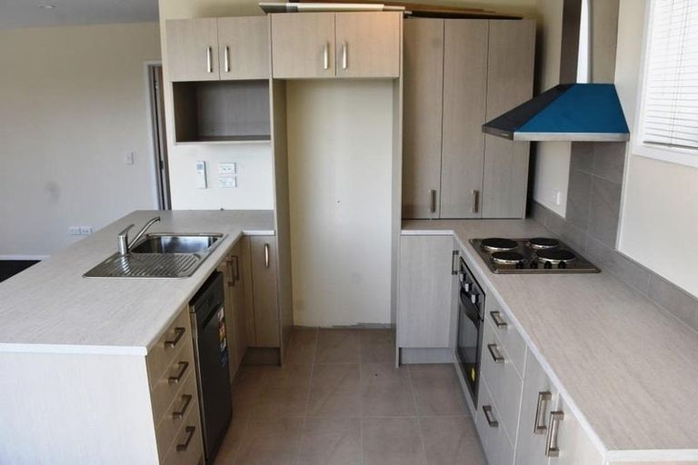 Photo of property in 2b Grenadine Place, Unsworth Heights, Auckland, 0632