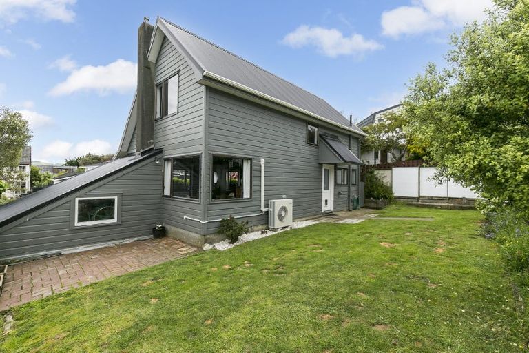 Photo of property in 16 Abilene Crescent, Churton Park, Wellington, 6037