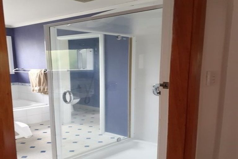 Photo of property in 12 Miles Place, Awapuni, Palmerston North, 4412