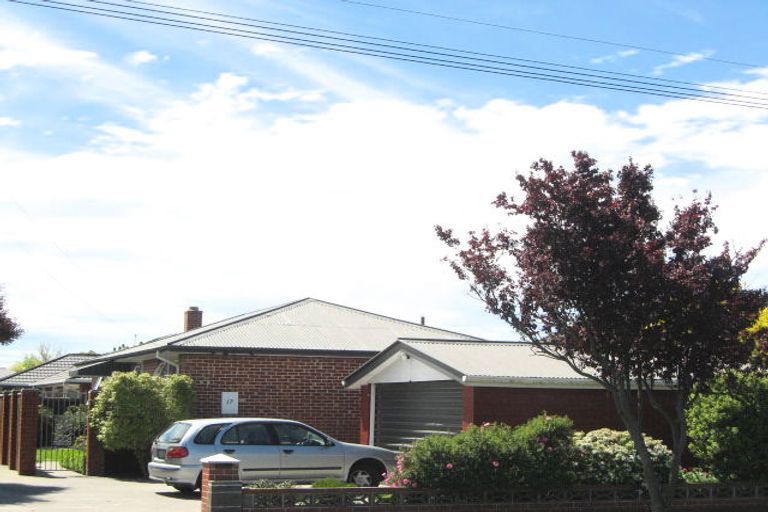 Photo of property in 2/17 Daniels Road, Redwood, Christchurch, 8051