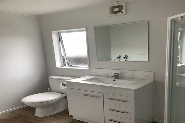 Photo of property in 36 Bowater Place, Manurewa, Auckland, 2102