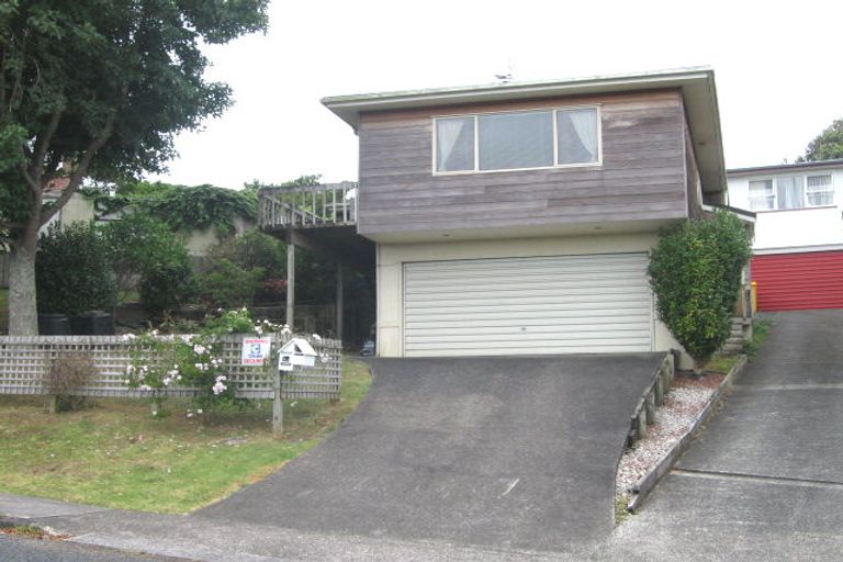 Photo of property in 1/4 Brunton Place, Glenfield, Auckland, 0629