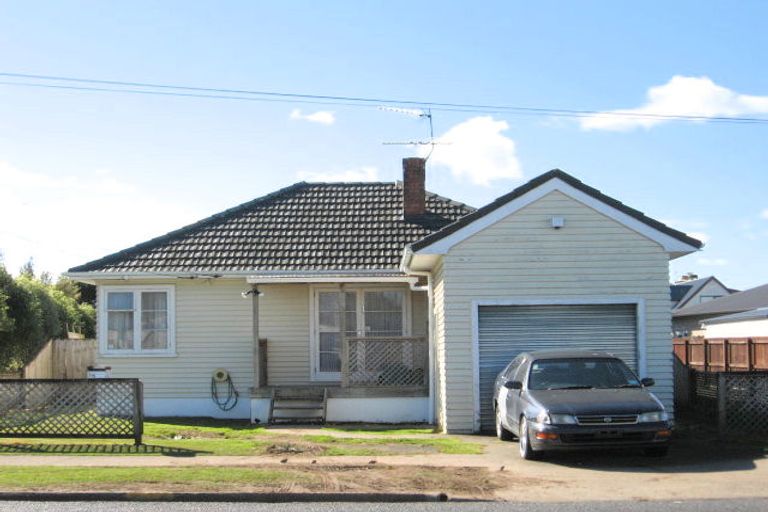 Photo of property in 2/36a Kelvin Road, Papakura, 2110