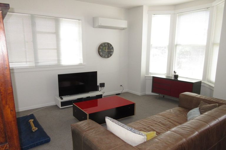 Photo of property in 10 Stanley Street, Berhampore, Wellington, 6023