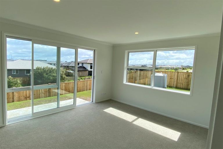 Photo of property in 57 Mclarin Road, Glenbrook, 2681