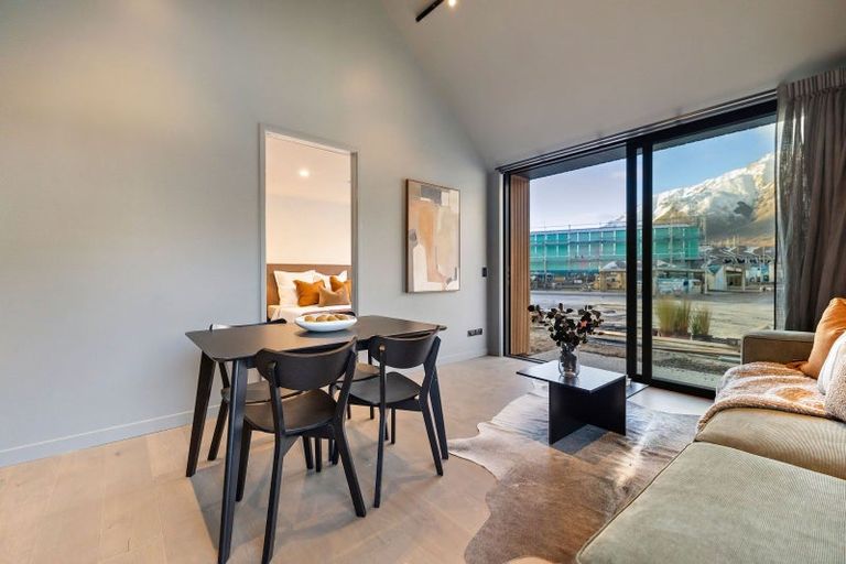 Photo of property in 18 Taurus Lane, Jacks Point, 9371