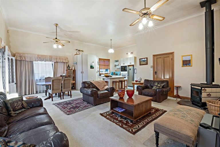 Photo of property in 6 Rembrandt Place, Opaheke, Papakura, 2113