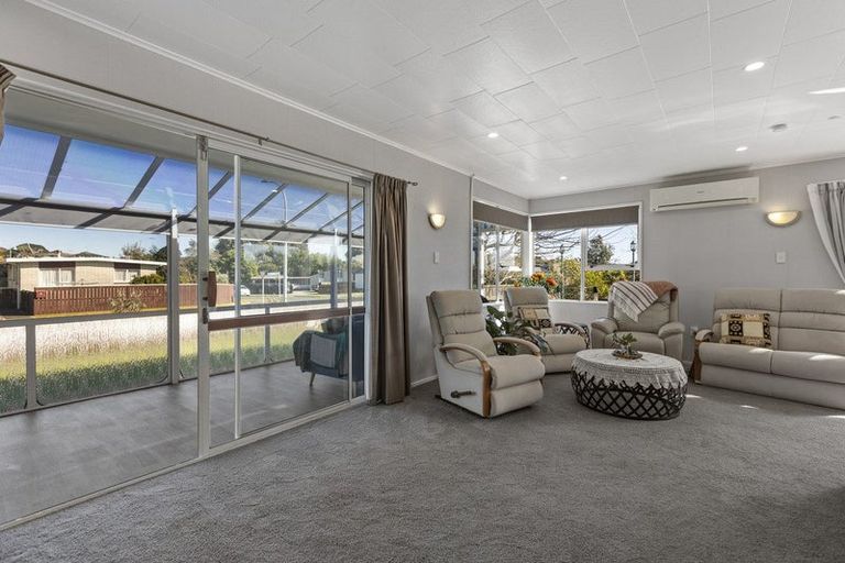 Photo of property in 2 Gardenia Avenue, Bell Block, New Plymouth, 4312