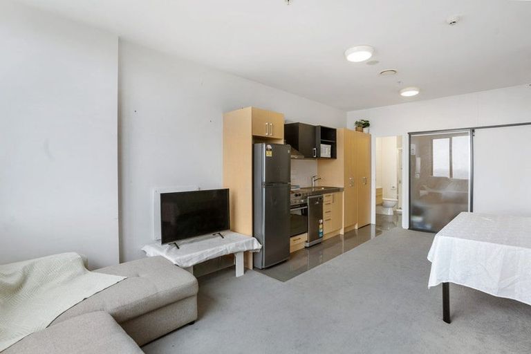 Photo of property in Twin Towers, 1105/17 Putney Way, Manukau, Auckland, 2104