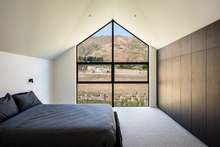 Photo of property in 13 Theodore Court, Wanaka, 9305