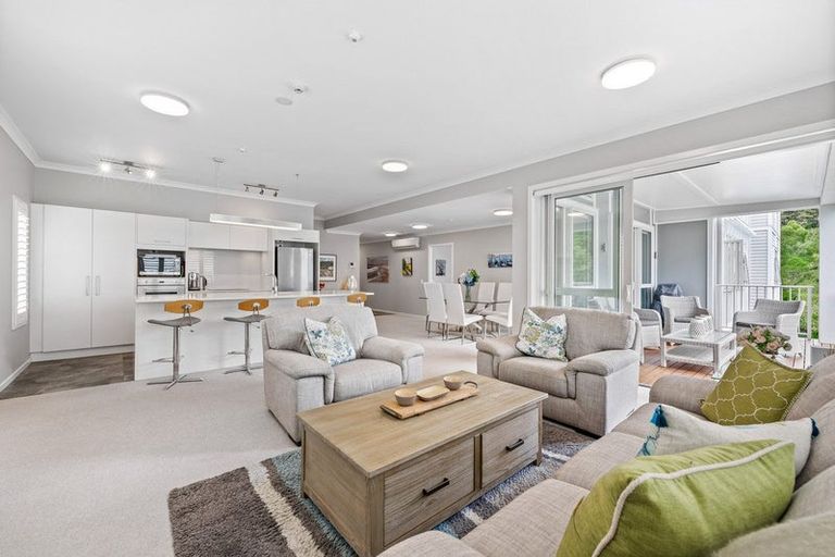 Photo of property in 96 Eaves Bush Parade, Orewa, 0931