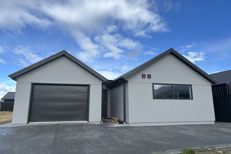 Photo of property in 32 Longview Drive, Lake Hawea, 9382