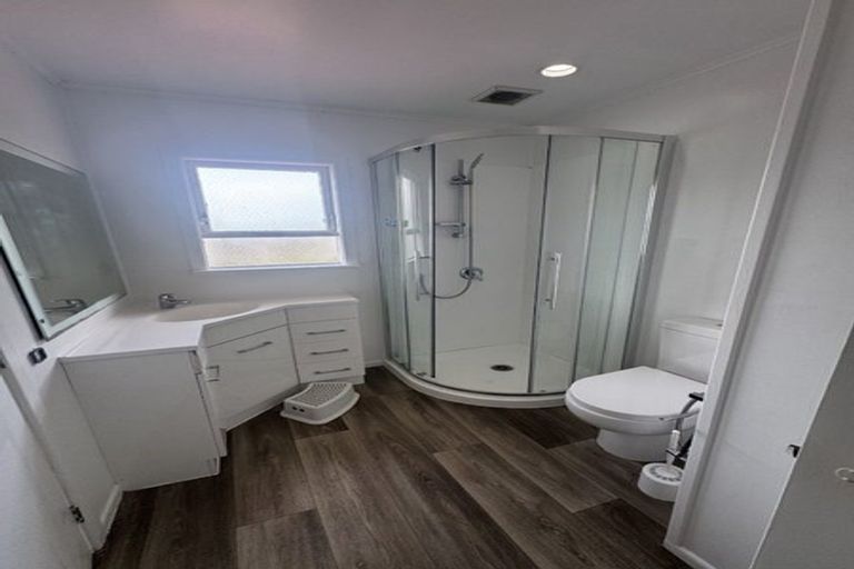 Photo of property in 43 Hilling Street, Titirangi, Auckland, 0604