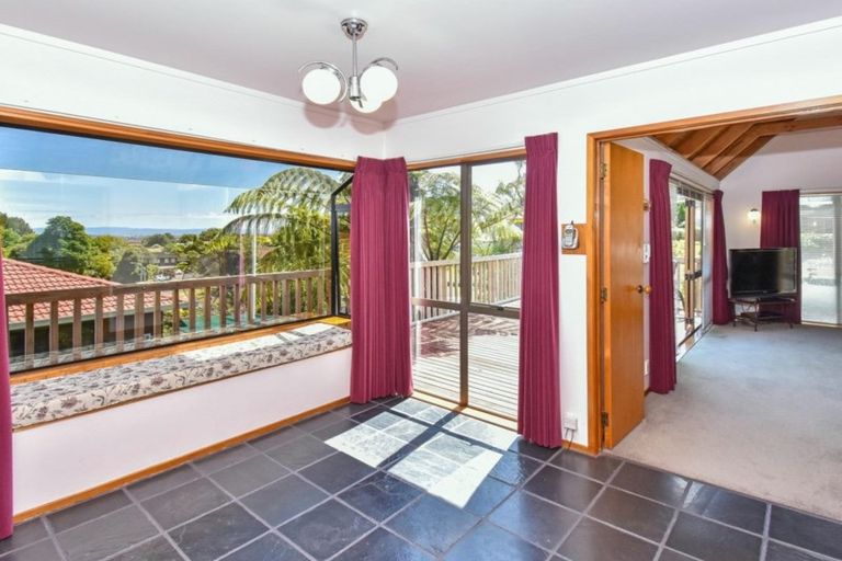 Photo of property in 7 Elsted Place, Goodwood Heights, Auckland, 2105