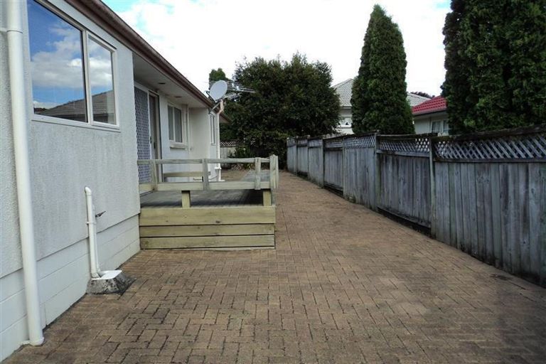 Photo of property in 57 Palmcrest Grove, Highland Park, Auckland, 2010
