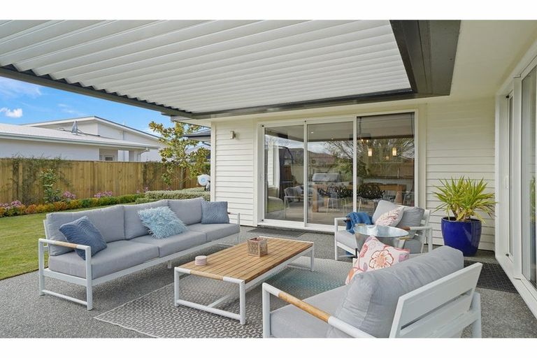 Photo of property in 2 Noble Close, Rangiora, 7400