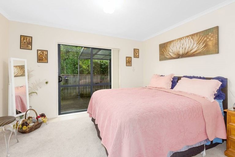 Photo of property in 1 West Peak Way, Otaki, 5512