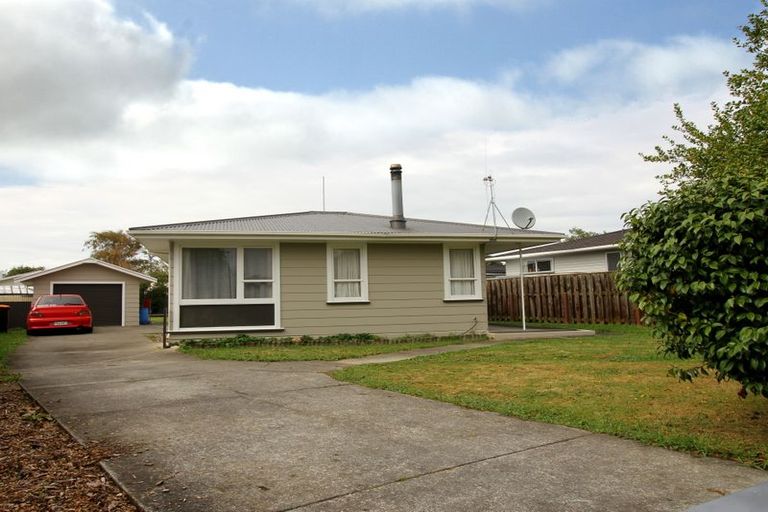 Photo of property in 16 Rhodes Drive, Kelvin Grove, Palmerston North, 4414
