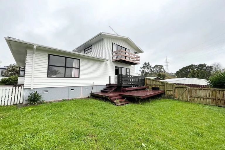 Photo of property in 122 Triangle Road, Massey, Auckland, 0614