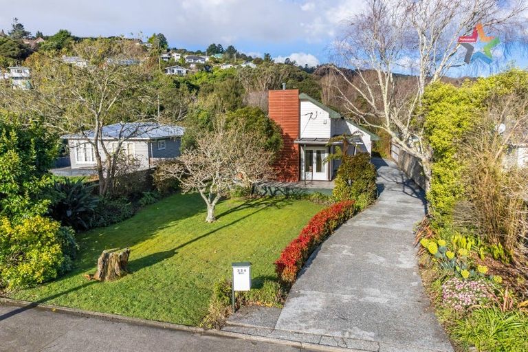 Photo of property in 224 Eastern Hutt Road, Stokes Valley, Lower Hutt, 5019