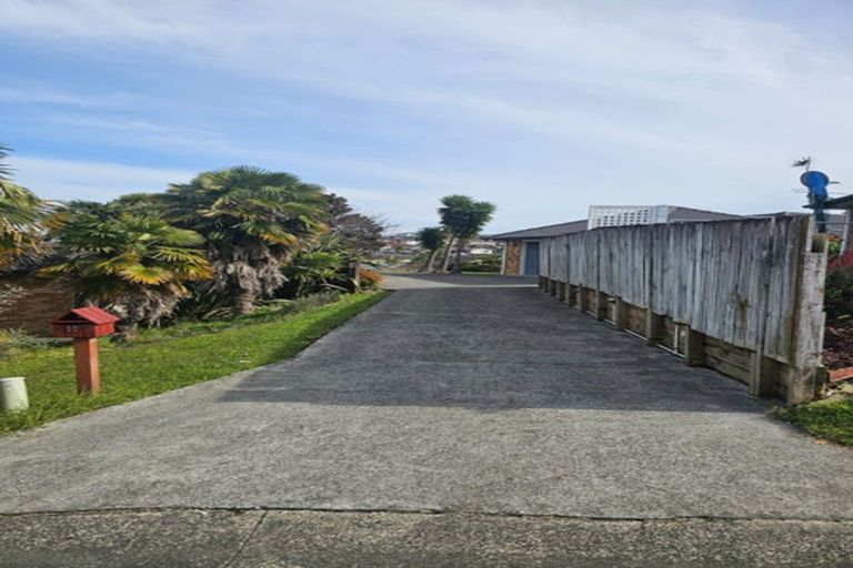 Photo of property in 50 Senator Drive, Manurewa, Auckland, 2105