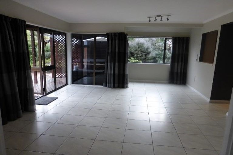 Photo of property in 9 Calverton Place, Halswell, Christchurch, 8025