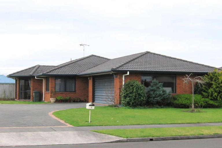 Photo of property in 8 Waiwherowhero Drive, St Andrews, Hamilton, 3200