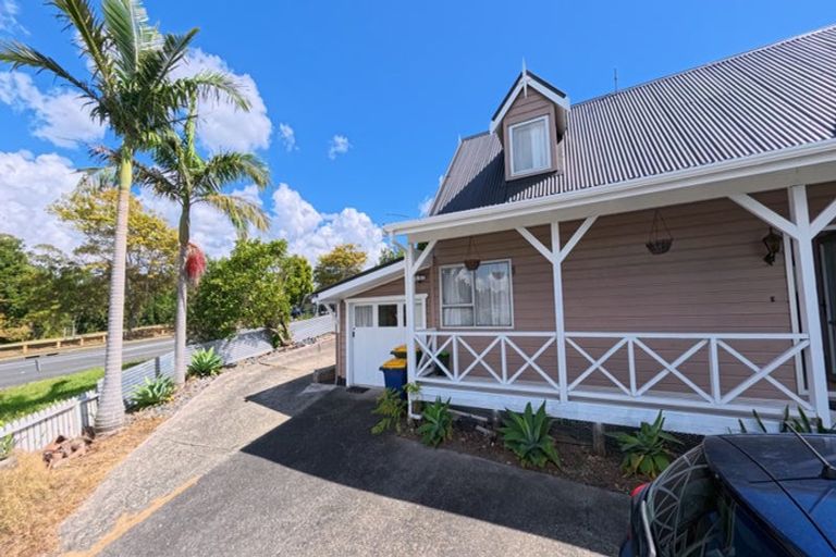 Photo of property in 1/2 Palmer Avenue, Glen Eden, Auckland, 0602