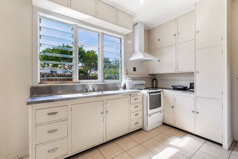 Photo of property in 4 Old Onerahi Road, Onerahi, Whangarei, 0110