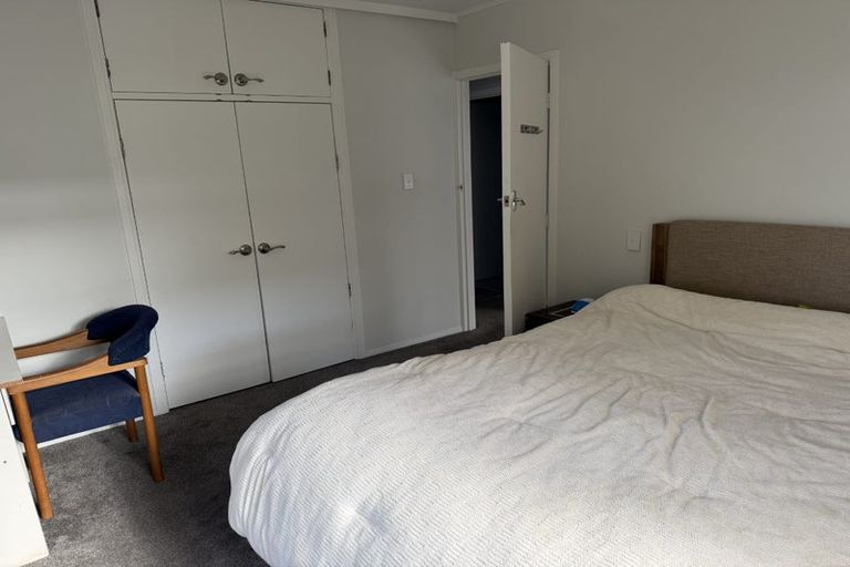 Photo of property in 1/132 Archers Road, Glenfield, Auckland, 0629